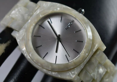 RARE! Nixon The Time Teller Acetate White/Silver Women's Watch NEW BATTERY! - Image 1 of 4