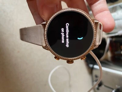 Reloj inteligente digital Fossil FTW6015P Gen 4 Venture HR. Banda rosa. Foto 1 de 4