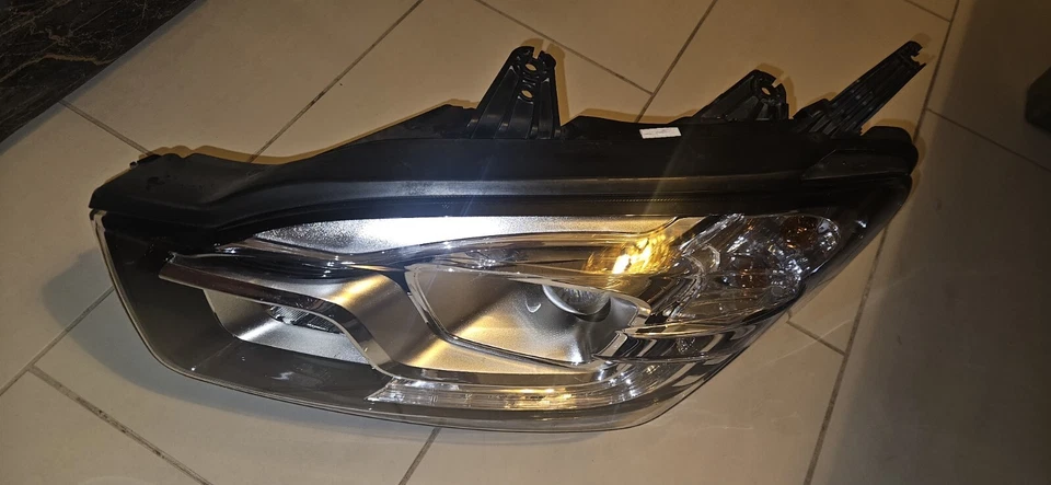 Frontscheinwerfer Ssangyong Korando LED Links Scheinwerfer Headlight - Bild 1 von 4