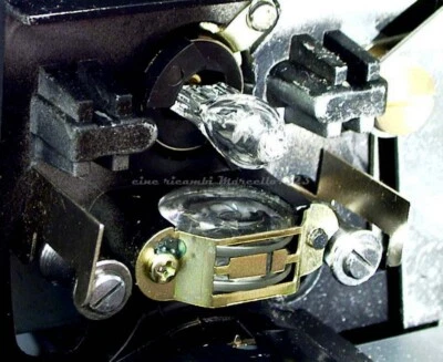 LAMPADA ALOGENA  6 V 10 W G4 x PROIETTORE MOVIOLA BAUER F50 DUOPLEY - Immagine 1 di 2