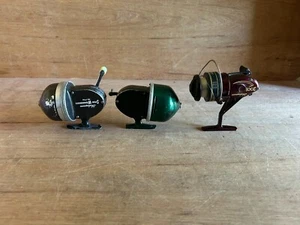 Lotto mulinelli pesca spinning Shakespeare 2001 Wondereel 1756 + 1760 manico mancante - Foto 1 di 24