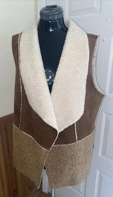 Chicos Talla 2 Grande Imitación Gamuza Exterior Chaleco Chaqueta Suave Sherpa Occidental $149 Foto 1 de 4