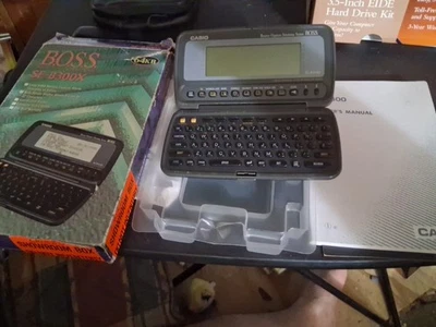 Nuevo En Caja Casio BOSS SF-8300x 64KB PDA Organizador de Negocios Sistema de Programación  Foto 1 de 4