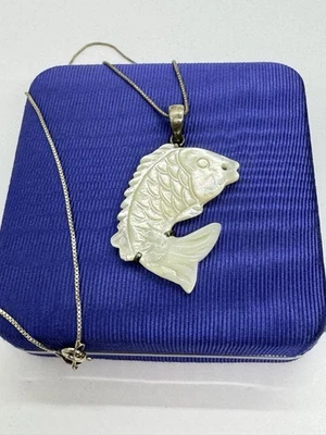 Collar de plata de ley blanco madreperla pez náutico 18" Foto 1 de 4