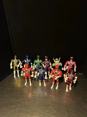 Lote De Colección De 50 Figuras De Acción Bandai Power Rangers Años 90 De Colección Foto 1 de 4