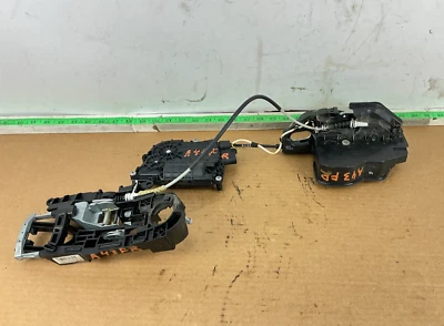 Оригинальный замок защелки передней правой двери для BMW 740i F01 2009–2015 годов выпуска с приводом 7185692 - Изображение 1 из 4