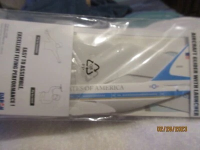 NUEVO Lanzador de Banda de Goma Espuma Modelo de Vuelo Kit de Avión Planeador 10" AIR FORCE ONE Foto 1 de 2