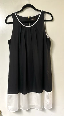 Платье цельнокроеное Dana Buchman черно-белое с цветной подкладкой размер большой на молнии сзади - Изображение 1 из 4