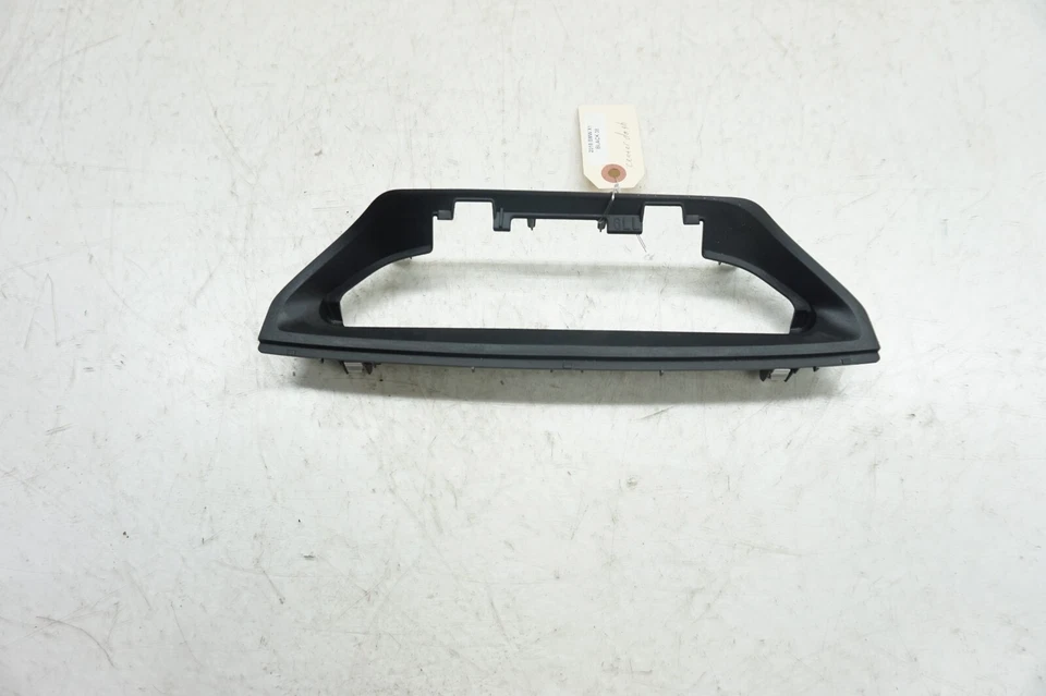 Отделка адаптера ободка дисплея центральной приборной панели 2016-2021 BMW X1 F48 OEM - Изображение 1 из 4