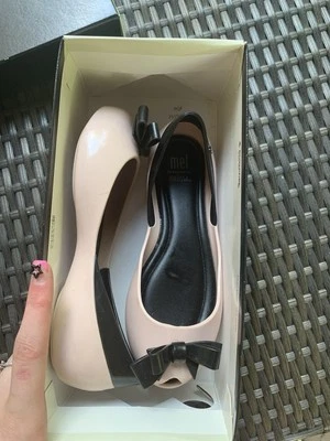 Mini Zapatos Melissa Rosa con Lazo Negro Talla 12 Ballet Foto 1 de 3