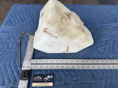 Volvo 240 244 245 1986-1993 tanque de depósito de fluido de lavadora 1312018 OEM #4832E Foto 1 de 4