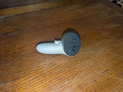 Meta Quest 3/3s Right Hand Controller - Fully Working - NO stick drift - Image 1 of 4