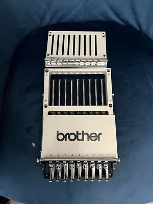 Máquina de bordar comercial BAS-415 cabeza de hermano Foto 1 de 2