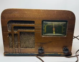 Vintage Fairbanks-Morse Home Appliance Division Model 69 Radio - Picture 1 of 10