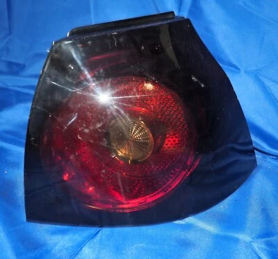 Luz trasera exterior derecha pasajero VW Golf GTI Rabbit 2006-2009 fabricante de equipos originales con garantía Foto 1 de 4