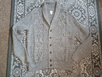 Cárdigan tejido con cable Gap Fisherman gris medio chal Academia Heritage para hombre Foto 1 de 4