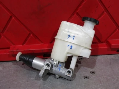 2008-2012 Chevrolet Malibu 2.4L OEM brake master cylinder 08 09 10 11 12 - Image 1 of 3