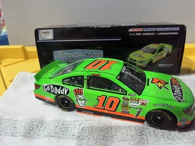 Danica Patrick #10 2013 ¡GoDaddy Cares autografiada! Foto 1 de 3