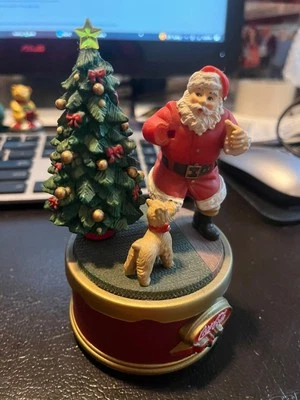 Coca-Cola Musical Collection 1994 Santa Music Box-Read - Image 1 of 3