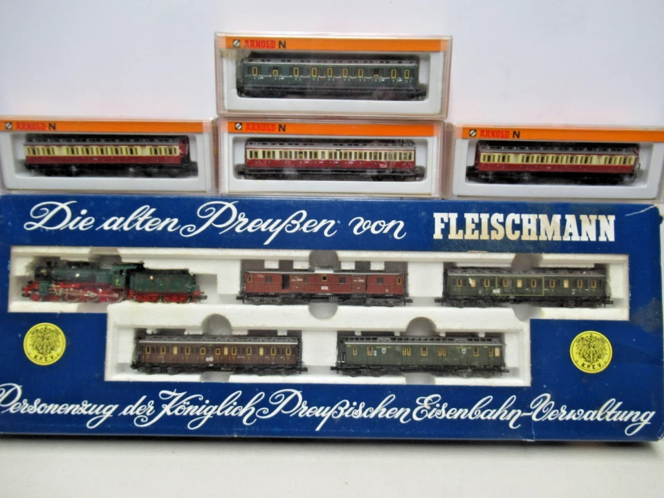 Juego Fleischmann escala n #7880 con 4 coches adicionales Foto 1 de 4