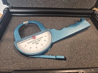 Herramienta de medición de grasa corporal Baseline Skinfold Caliper en estuche Foto 1 de 4
