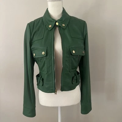 Chaqueta de cuero verde BCBGMaxAzria M Allison Mack Smallville Chloe Sullivan Foto 1 de 4