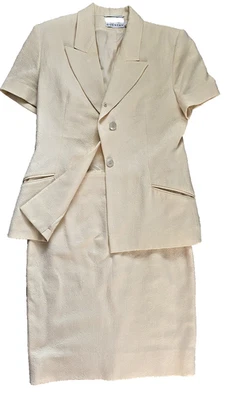 Mujer GIVENCHY Falda Traje Blazer Chaqueta Talla EU 42,38 Estados Unidos 6,10 Marfil Manga Corta Foto 1 de 4