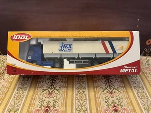 Camión Joal 334Volvo FH12 Globetrotter XL NEX escala 1:50 metal fundido a presión con caja - Imagen 1 de 18