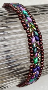 Pulsera de cuentas multicolores hecha a mano con detalles de cobre - Imagen 1 de 5