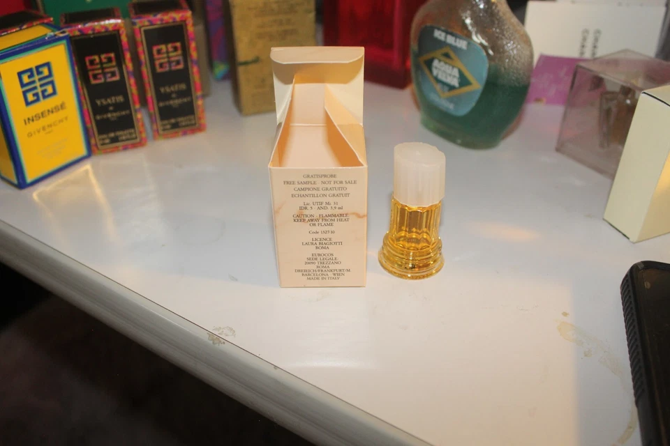 Roma by Laura Biagiotti 5ml EDT Mini Splash (nuevo con caja) Foto 1 de 2