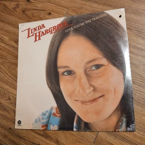 Linda Hargrove – Love, You're The Teacher Capitol 1975 ST-11463 PROMO Sealed NOS - Picture 1 of 5