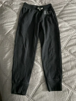 Pantalones deportivos grises Gap talla XL para niños Foto 1 de 2