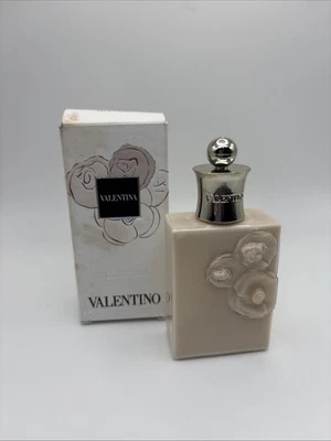 LOCIÓN CORPORAL SATINADA VALENTINO VALENTINA 50 ML/1,7 FL.OZ. Foto 1 de 2