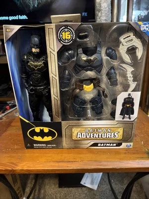 Figura Batman Aventuras Batman con 16 Accesorios Armadura Edades 4+ Foto 1 de 4