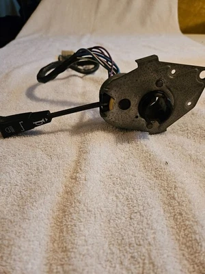 Interruptor de señal de giro, bocina y haz alto Stalk - Triumph Spitfire Foto 1 de 4