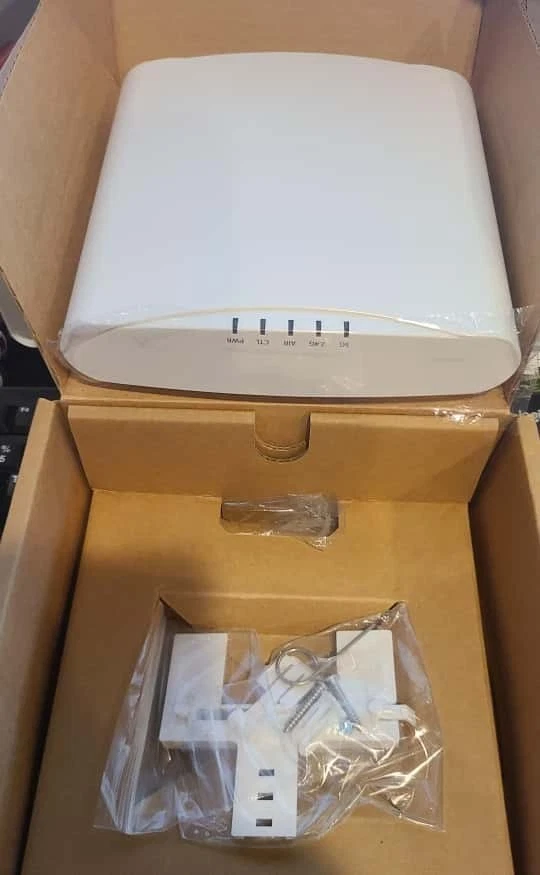 Ruckus 901-R610-US00 ZoneFlex R610 Wave 2 Wireless Access Point - Image 1 of 1