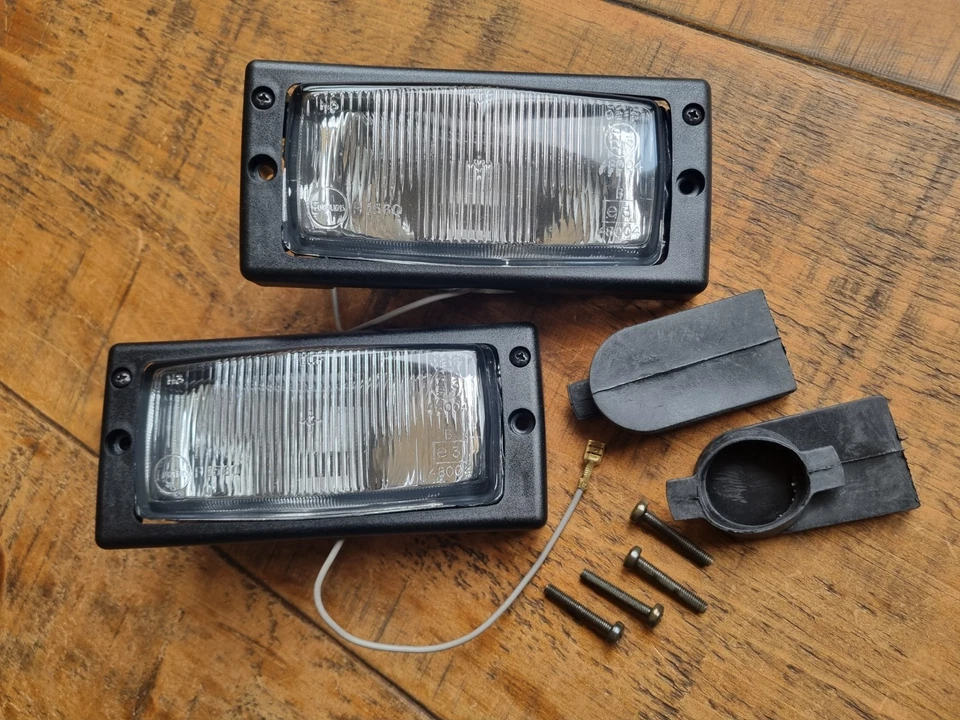 RENAULT 5 GT TURBO NEW CLEAR WHITE FRONT FOG DRIVING LAMPS LIGHT LIGHTS PHASE 2 - Image 1 of 1