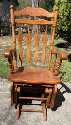 Cadeira de balanço de madeira planador - Imagem 1 de 3