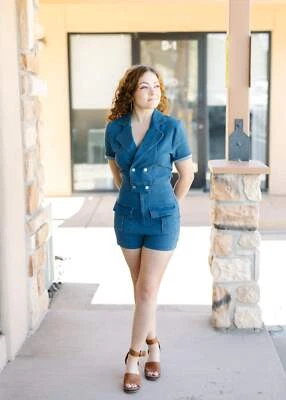 Mameluco de mezclilla lavada para pantalones cortos Foto 1 de 4