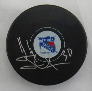 Henrik Lundqvist Signed Auto Autograph Rangers Logo Hockey Puck Fanatics Hologra - Picture 1 of 2