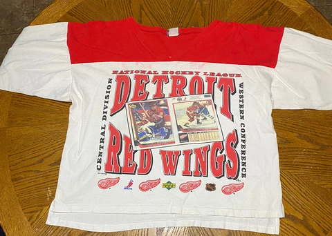 Vintage Sport Attack Detroit Red Wings Steve Yzerman T Shirt XL / 2XL Cover