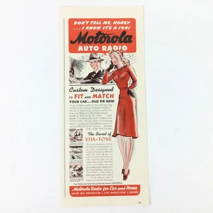 1940 Motorola Auto Radio VINTAGE PRINT AD LIFE Vita Tone Car Red Dress Fashion - Picture 1 of 2