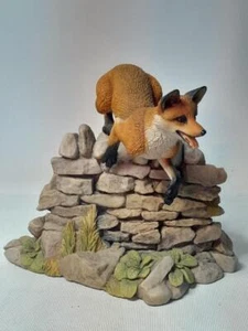Figura de caza firmada Teviotdale RUNNING FOX SALTANDO SOBRE LA PARED 6" de alto caza - Imagen 1 de 6