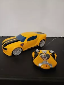 Transformers Radiocomando Bumblebee R/C Auto giocattolo Hasbro 2009 - Foto 1 di 16