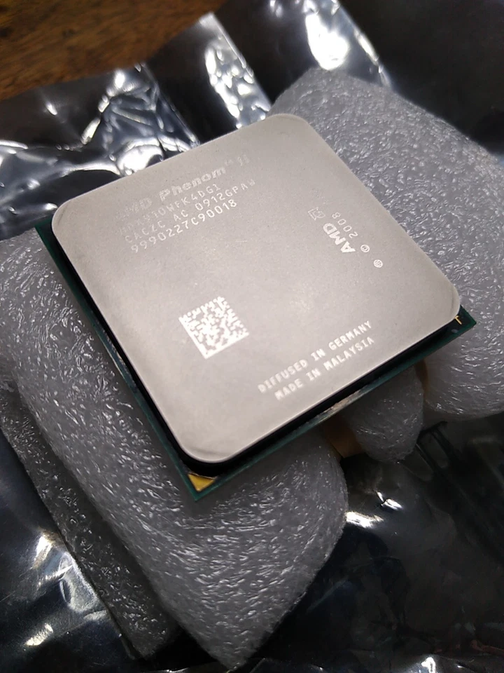 Procesador AMD Phenom II X4 910 HDX910WFK4DGI Caczc AM3 Ac 2,6 GHz cuatro núcleos Foto 1 de 2