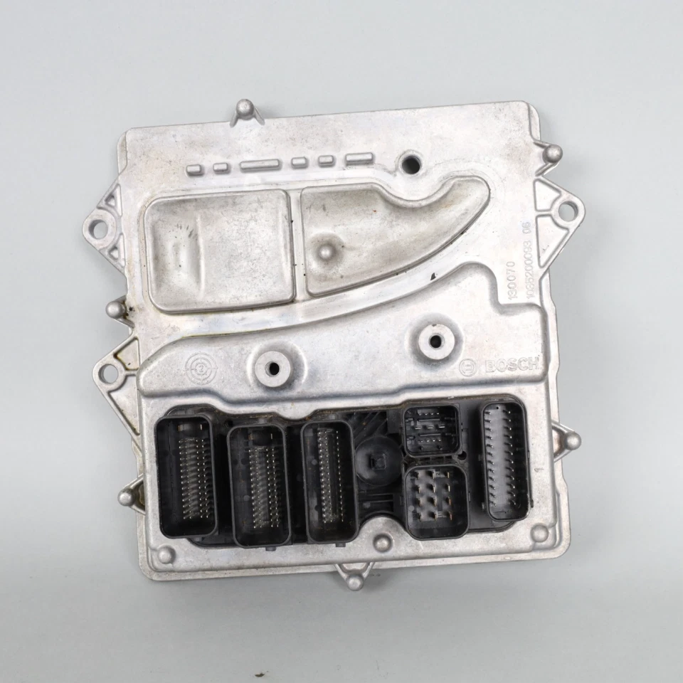 Computadora de motor híbrida BMW Active 3/5/7 12-16 ECU DME 12147575875 OEM usada Foto 1 de 4