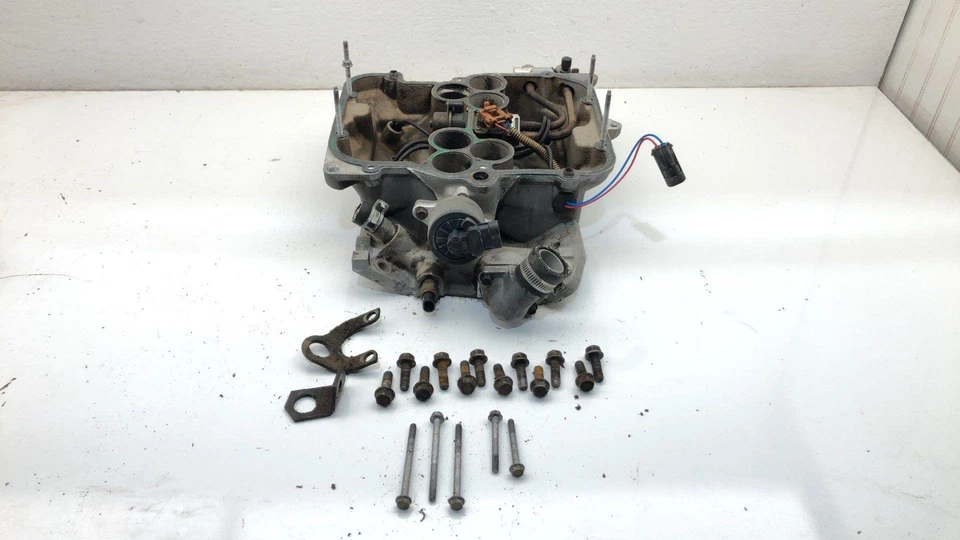 92-95 S10 Blazer Colector de admisión inferior Inyector de combustible Araña CPI Puerto Central 4.3 Foto 1 de 4