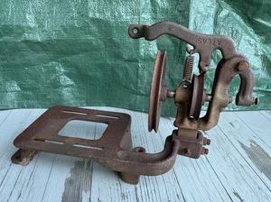 Vintage Industrial Atlas Sewing Machine Clutch and Motor Mounting Bracket NB - Picture 1 of 8