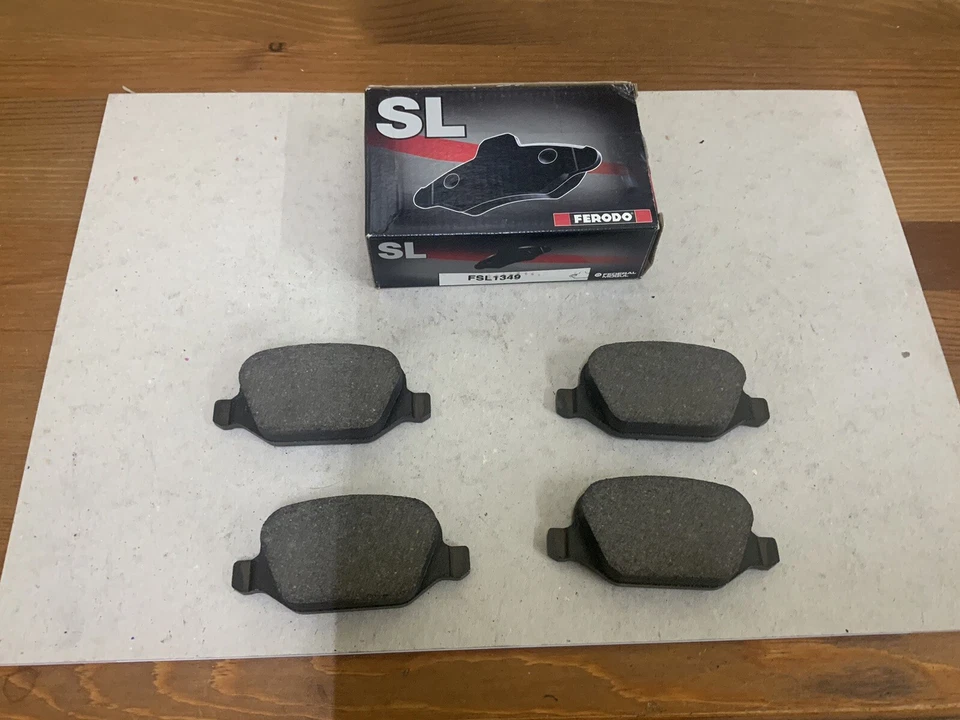 REAR BRAKE PADS FOR ALFA ROMEO 147,156,GT,FIAT LINEA, LANCIA DEDRA, LYBRA FERODO - Image 1 of 1