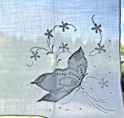 Pañuelo vintage con apliques de mariposa satinada bordado 3D flores "acolchado" EXC Foto 1 de 4